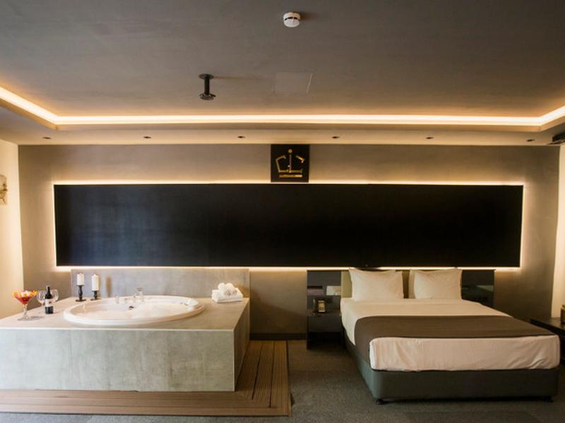 296B1296FF659C87A981F8A109E36CF4