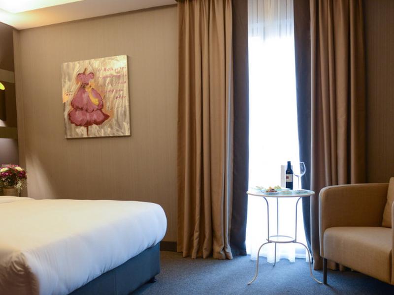 EA30D946AEC4C4766D9905BEF8292384