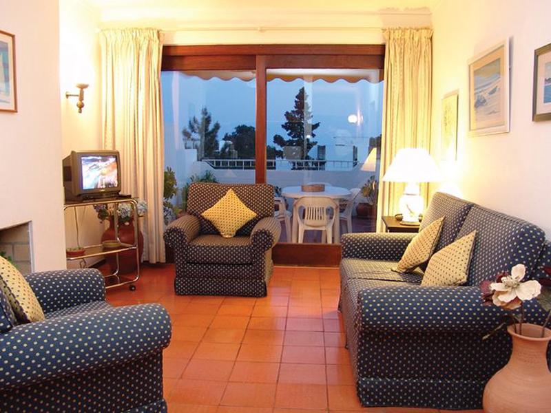 37D6E3957843D41D7EC22BC9E17F6D01