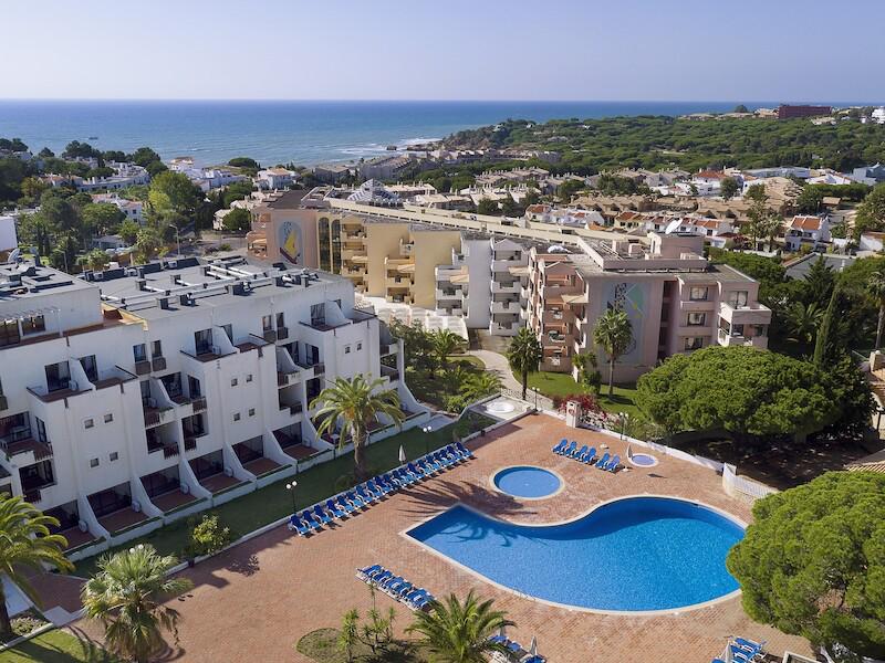 B94548B74204438DE0149841FADEBAEF