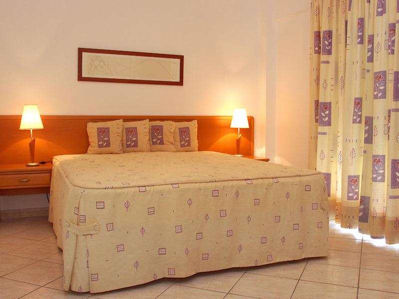 D1B4FA517228081F1BEDD1335616E5E3