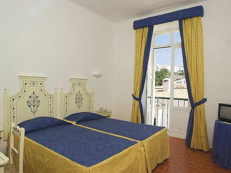 24182C04561891F84D61785EFBA72B05