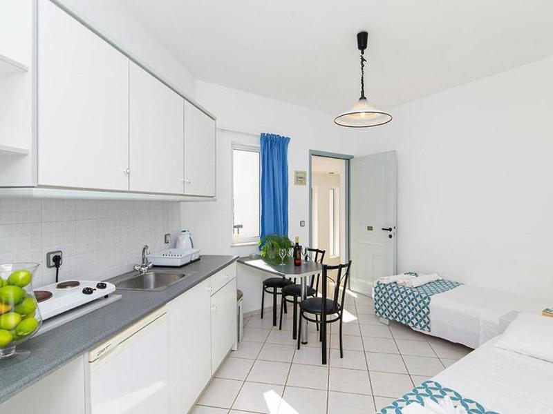 9CC7F1B34E527BBFBB92A4EF9DA7C846