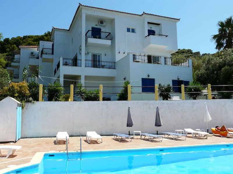 1435351D0B041DA41D3B8B2CA20B4989