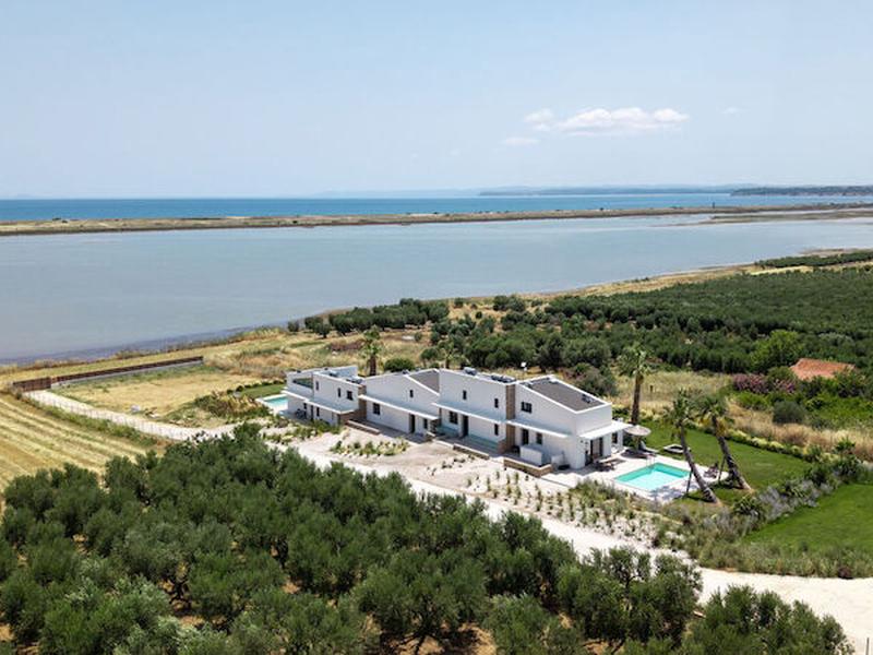 Flamingo View Suites