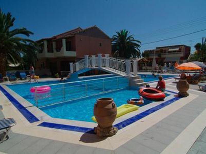 F4D73CE275B8943B8B7AE5F4D8D41D35