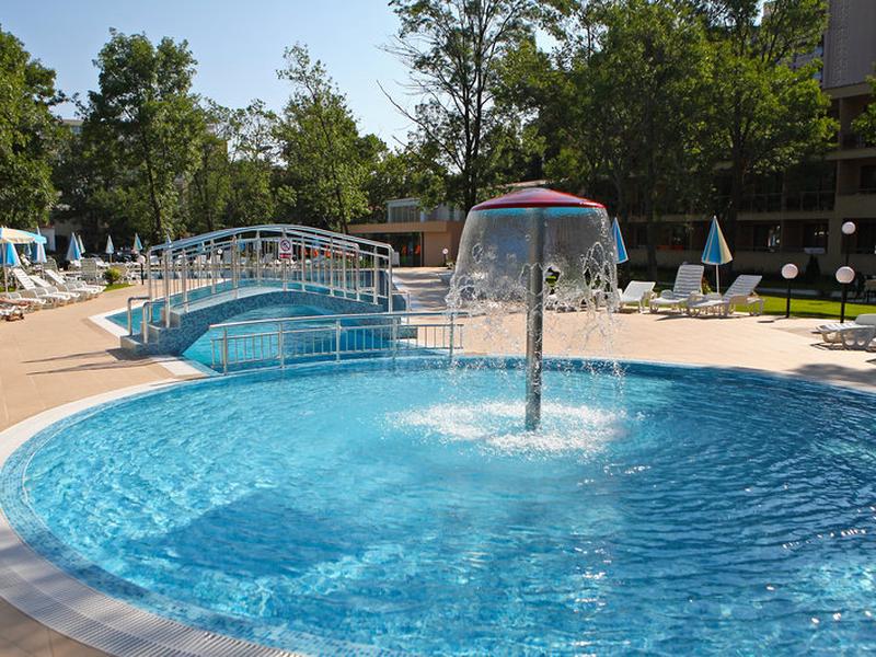 9BB01CA5CAA5442B6F8DD2AB1DB68047