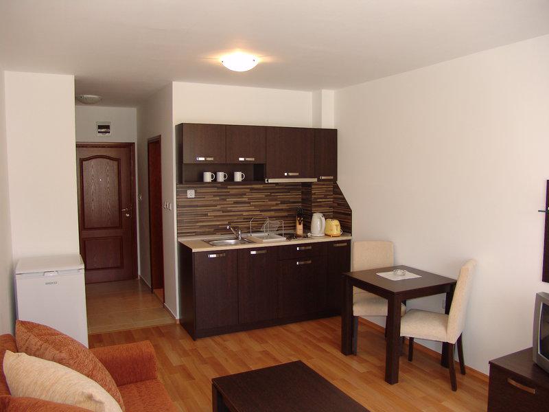 08B1DC6D2E3671E3CE270DA9AE15C126