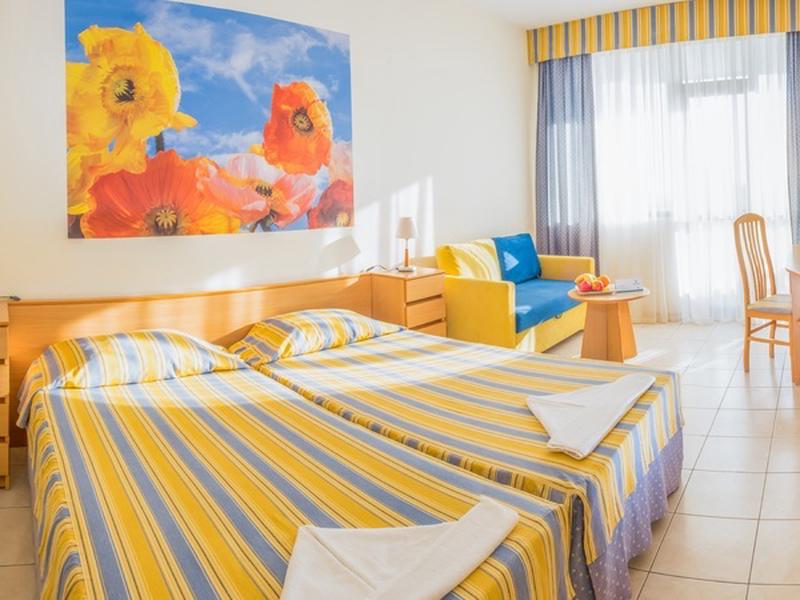 FBD157466AD0002ECF44E1C50FD368E3