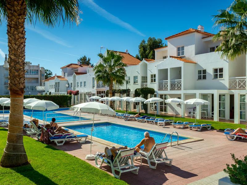 D6379437C48E7D9D80ADEA7F45BC9089