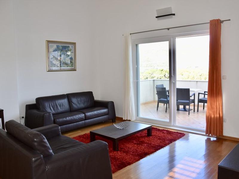 EAAA4AF4D449BDBF5F687F0543C6E34F