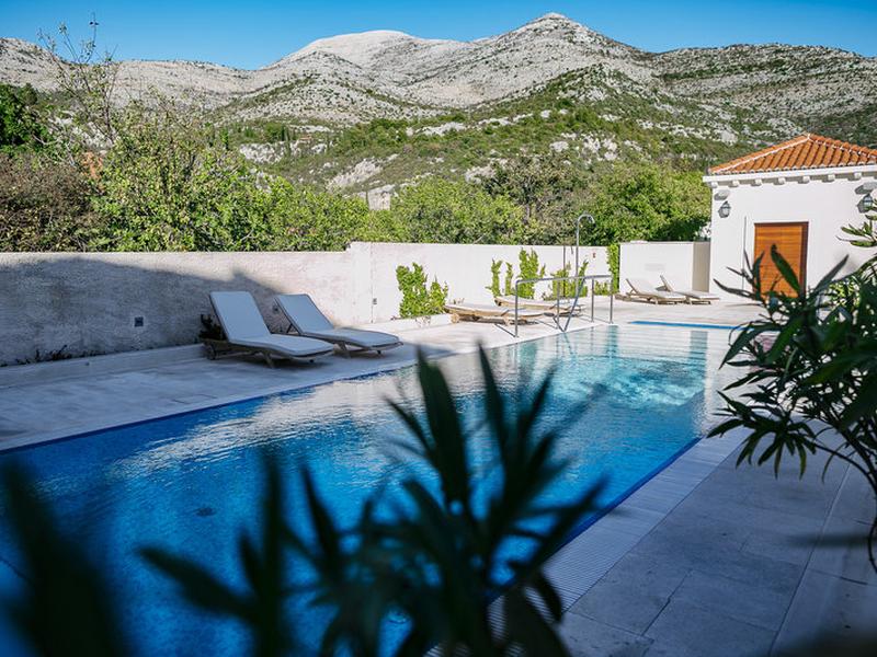 0D54A5BB27836695EE551AEF21665656