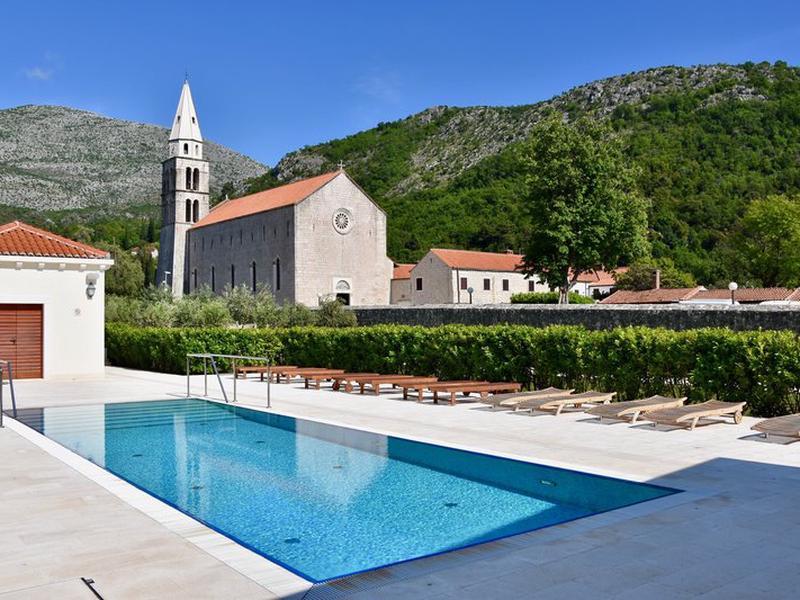 9FF40C072CCE2AD8FA8B8E5D3936DB0A