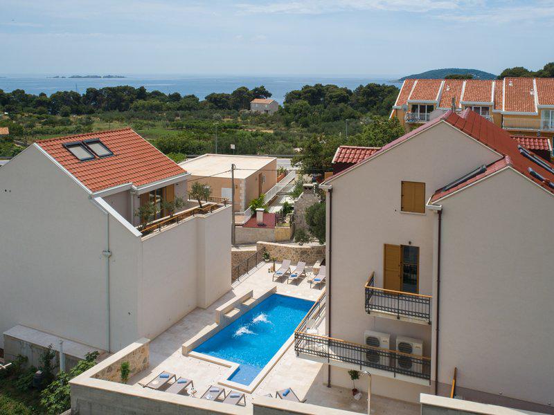 9586961204D43DD4E1ADF80850402573