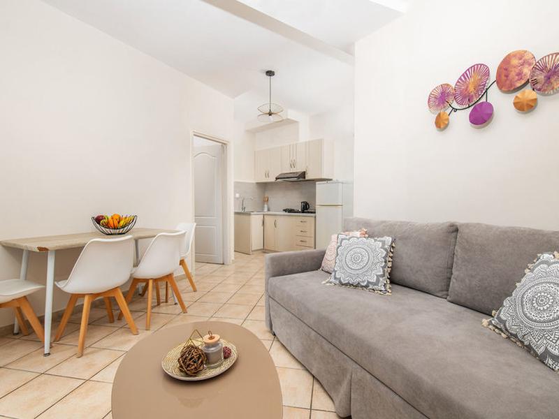 018BEA0E1C2B6CC1F32EDB534C5430C1