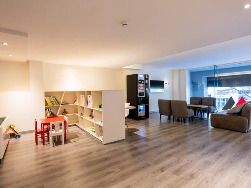 647D6886ED08F3802671CA50883AEB63