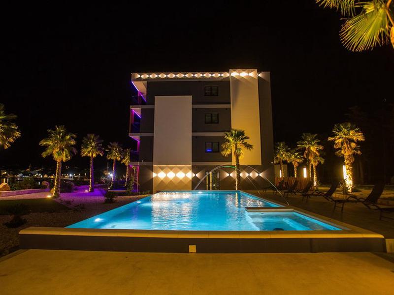 88D5F2BB5D7643F8FFFF9AA8EB1122E5