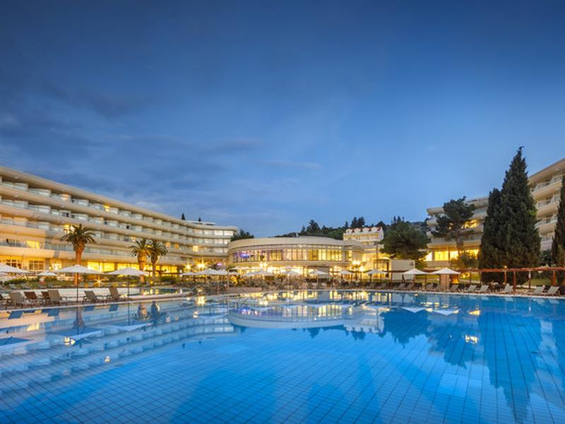 1187461720287E2AF424024B8278F2BC