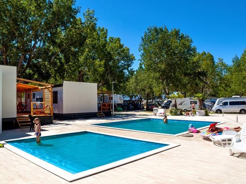 B8447879646CB3FF472DAE6DB240C2F4