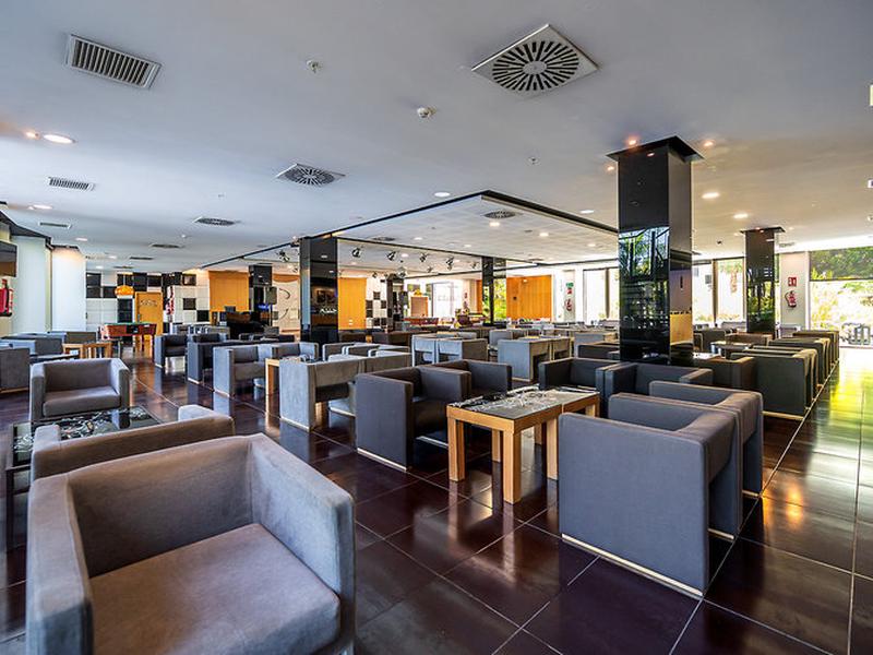 5B70E8D39448B0D85742B9622E9C90DB