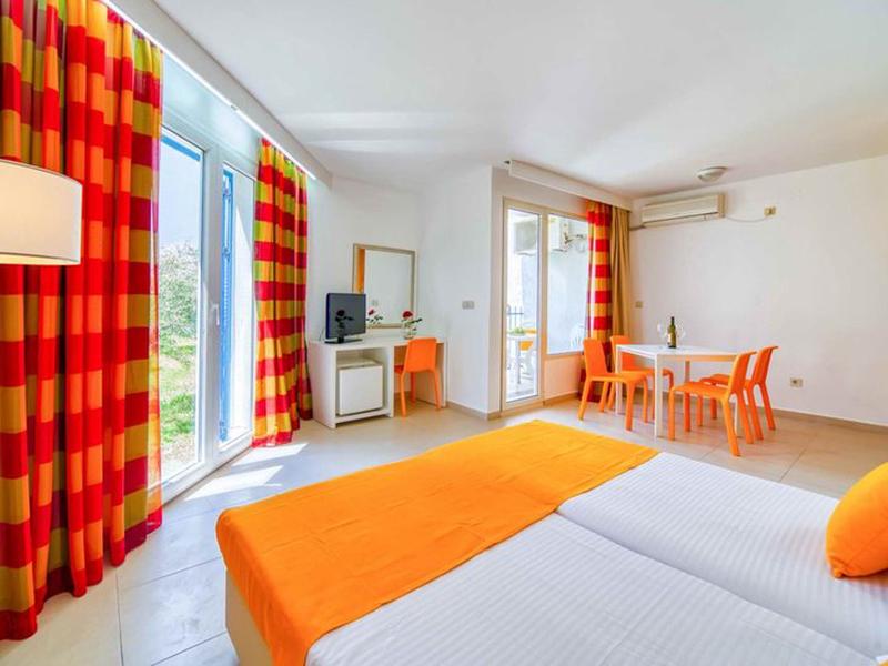 08A1184541B75BA8F1EF197FABBC37B2