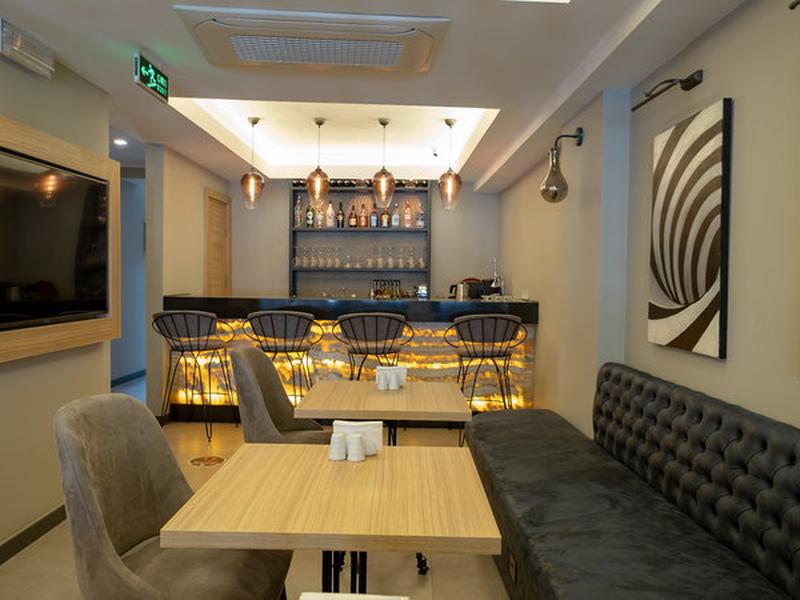 2B1E7BAA76257EE161C02B6934D7318F