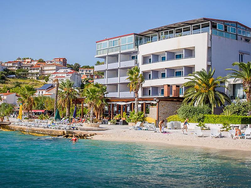 13982B0DDDB721031A306104AB55DF6A