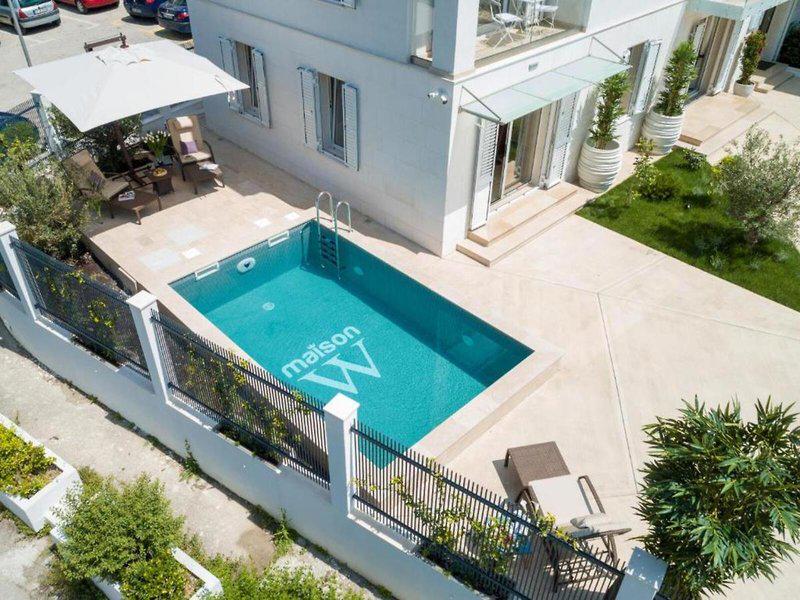 A49DD7E69F437A12BF594B98F6B29D4F