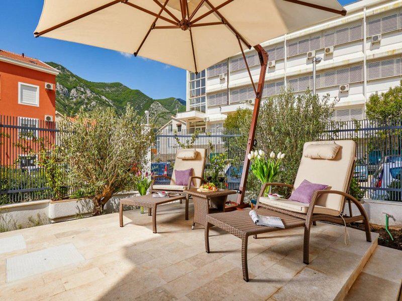 C0AFE932FBC19D1F6D4281689AA1F3E2