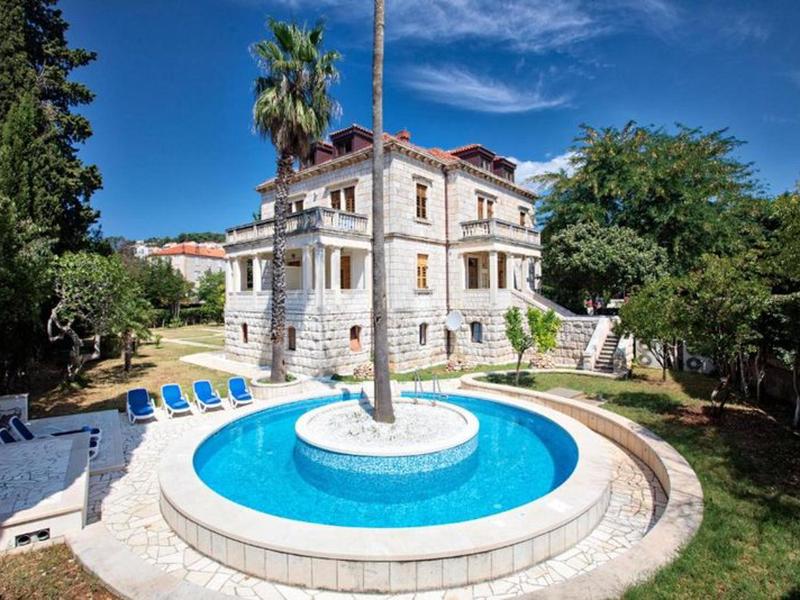 E152734817F0767CFED7816A15D16B66