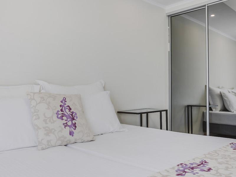 33E359E460EFFB72421022BC08F819A8