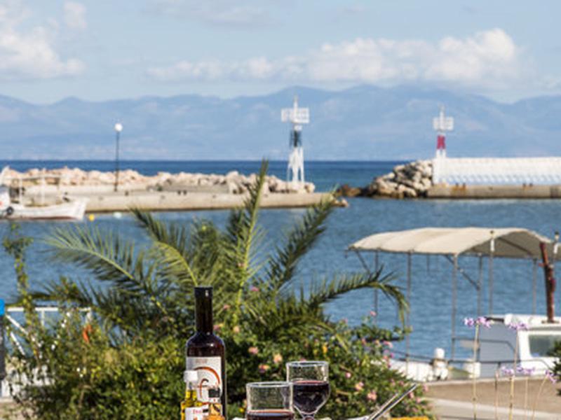 856F2436125A4DBAE4CE08F7261B4CB2