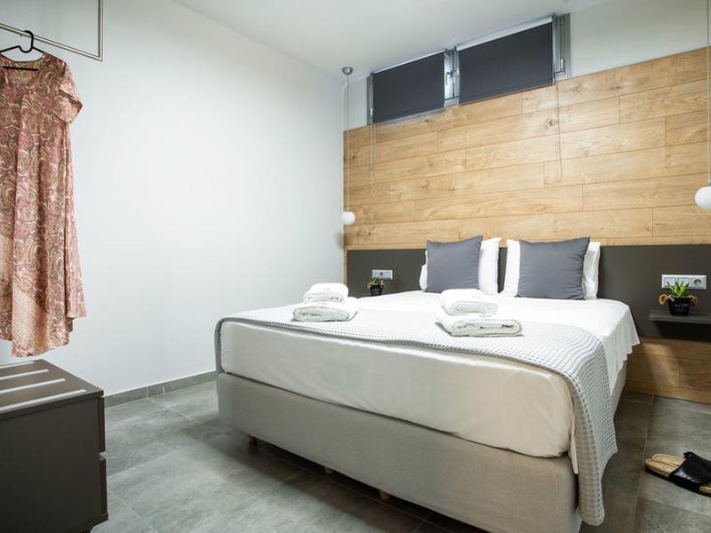 F9D877F692BD8C06D6F50E0CEC1CC16A