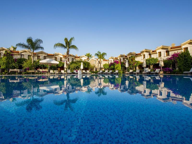 C69DF57ABFB3347FFF5026661AB969EE