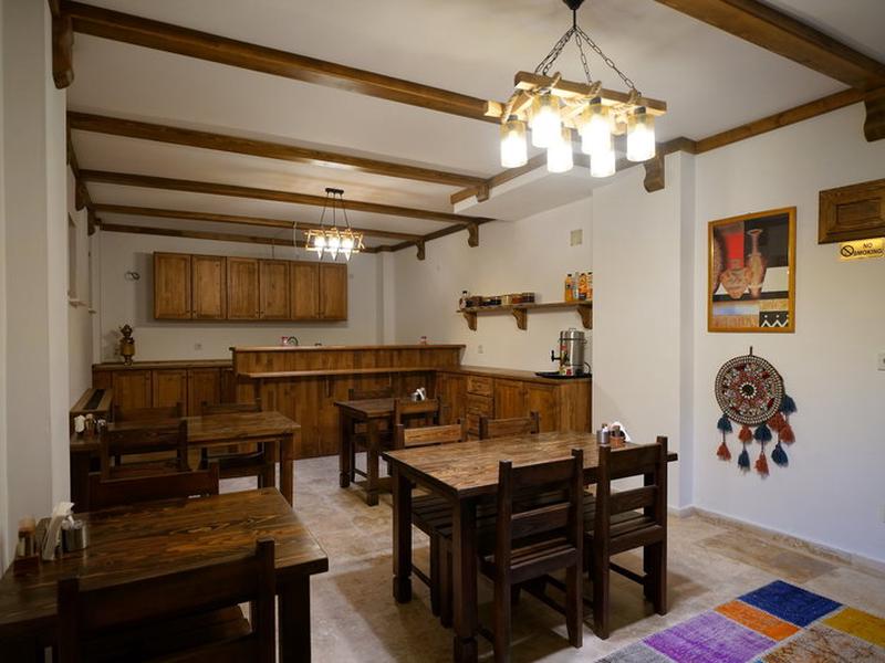 EEDF97765633BE1D039D711C57CE083F