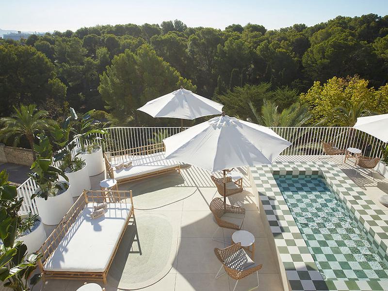 448B981BA19A0B425C080F69A3368C0B