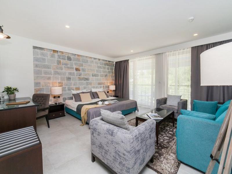 CFCBB99B80CFE77A7E12FB44B6296669