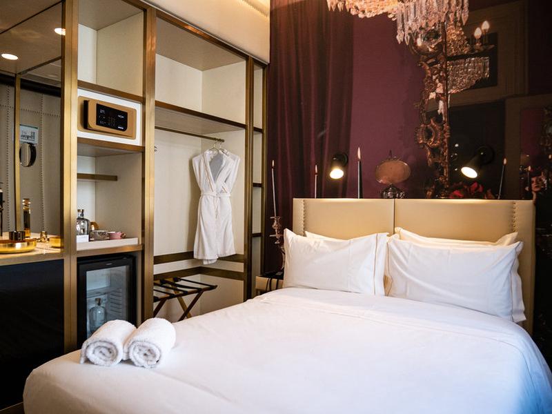 D266F93E1FF0423D013EB3671706FB80