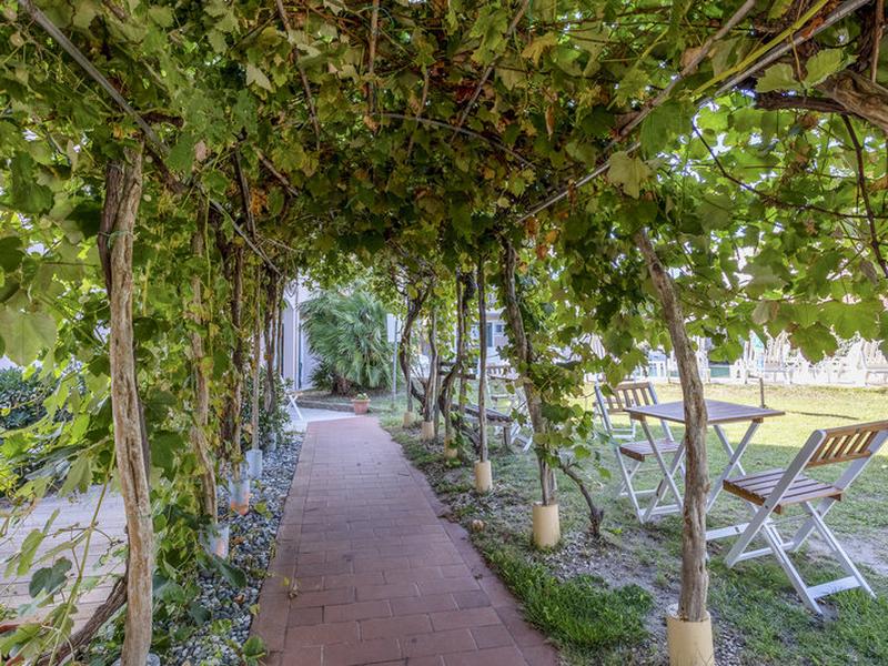 D295FF2574CBA691A5BFE504DED8425C