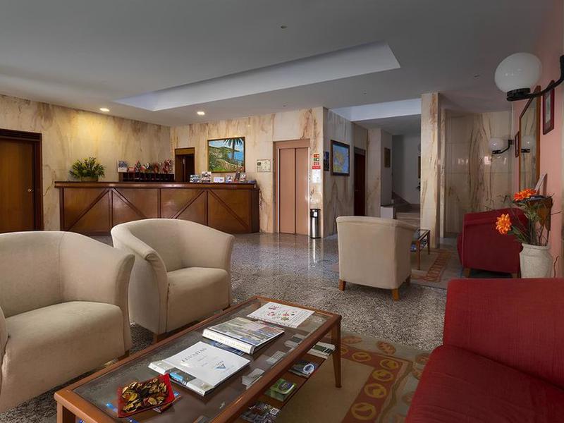 273002AFBDEF5DAF44F3C068BDDA3CEE