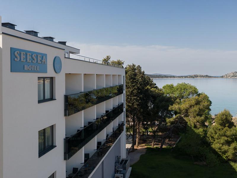 CDD2D45B710E98AE6937E6FC8DFB94C2