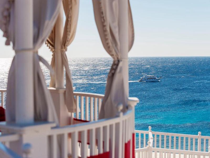 5AE98A448AB0147B717948718FD7BDA0