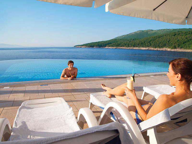 4FFA7D245477BDEB668DE39A2654B06E