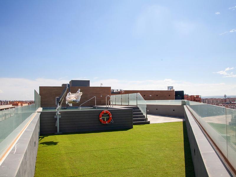 99EC584A24E817462F43526240E3AC90