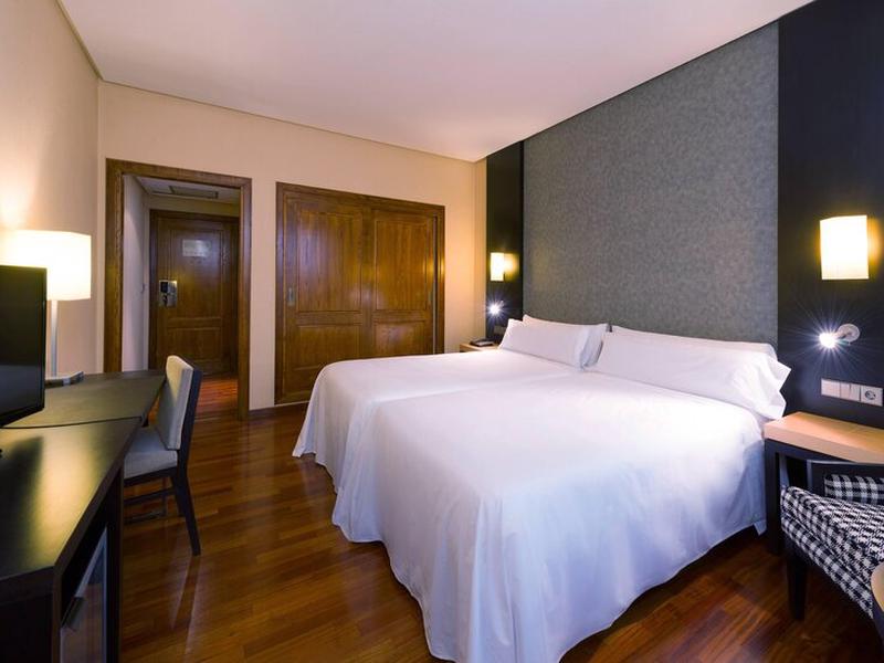 BBF9F001036B652547B1FFB612F8261A