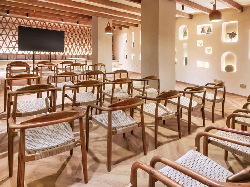 634BE18022B346B9449A99D5C8C21382