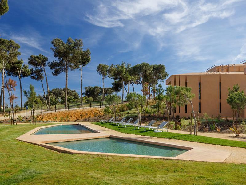 300F8D64F8DA0EC32E03153A67AAA6DD