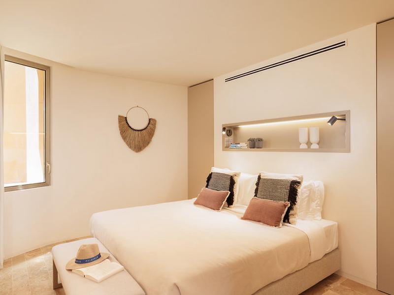 842CDE0A99A1C789421D76A81916A806