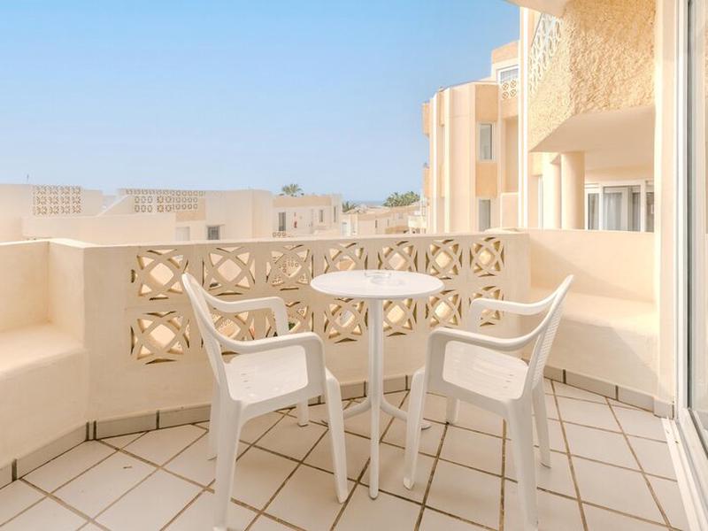 1EBD4CB463FCE780A9DEF80A8BDBAF01