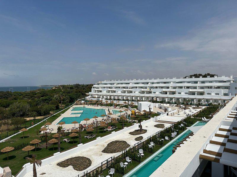 012049F46EB3325592769D1B0291F883